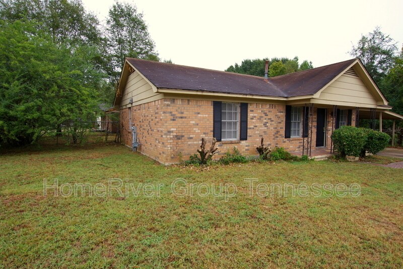 Building Photo - 4614 Pembine Dr