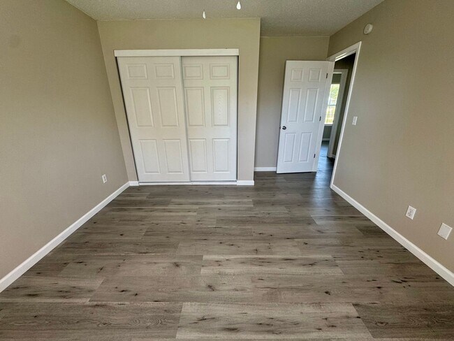Building Photo - 3 Bedroom 2.5 Bath home in Troy, MO!