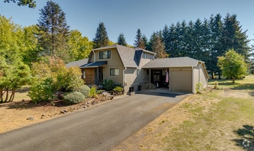 Building Photo - Felida Park- 4 Bedrooms on 1.5 Acres