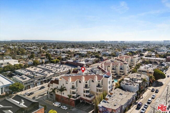 Building Photo - 235 Main St