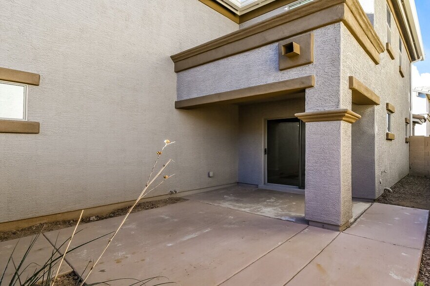 Building Photo - 2494 E Boston St