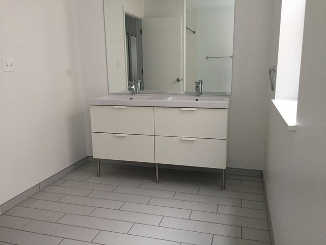 Floorplan - 5524-5526 S. Everett Avenue