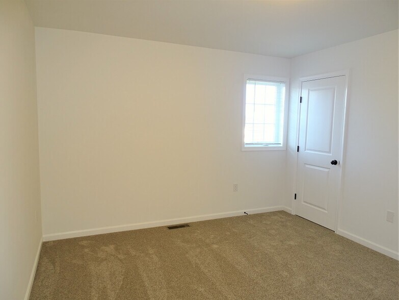 Building Photo - 39 Maize Cir
