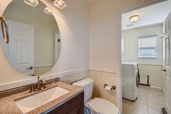 Building Photo - 3764 Seramonte Dr