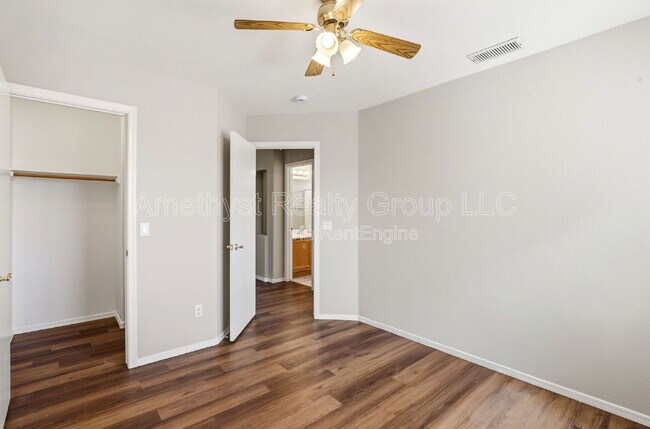 Building Photo - 3722 N 105th Dr