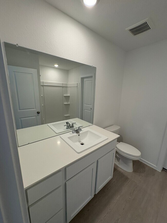 Building Photo - 16810 Great Highlands Dr
