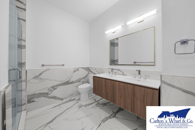 Building Photo - 218 Old Colony Ave