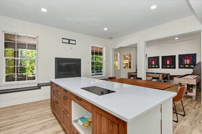 Building Photo - The Finest Furnished Upscale Executive Home, an Exquisite Luxury Rental, in Tega Cay for the Disc...