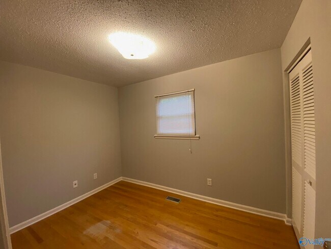 Building Photo - 710 Mountain Gap Rd SE