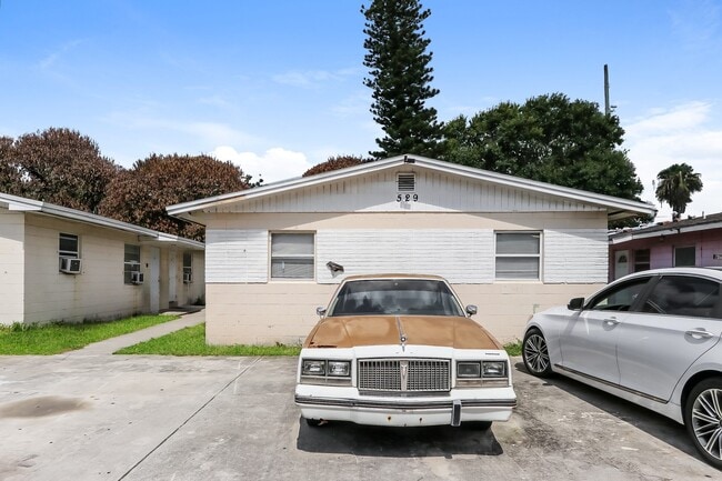 Building Photo - 529 N 10th St
