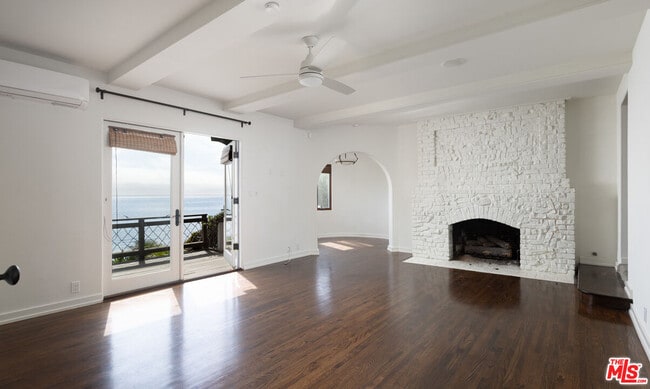 Building Photo - 629 S Coast Hwy