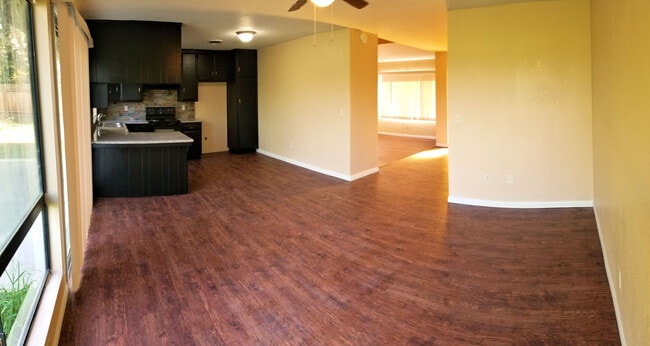 Building Photo - Bright and Stylish Southwest Home with Premium Finishes!