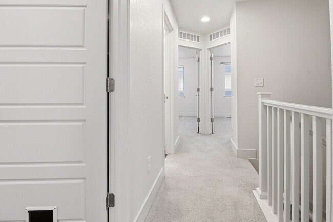 Building Photo - $2,645.95, 3 bed, 2.5 bath end unit located in Aurora with a washer and dryer.