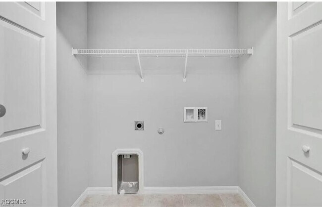 Building Photo - 4023 NE 23rd Pl