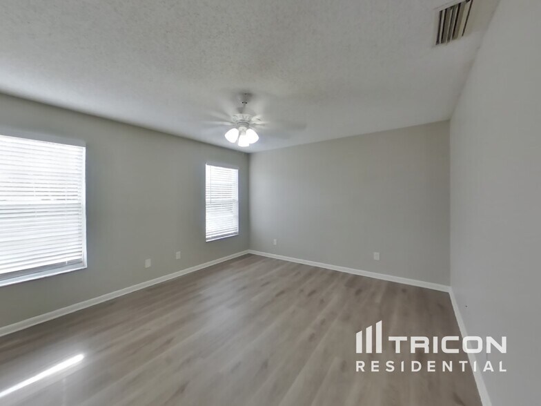 Building Photo - 4513 Cabbage Palm Dr