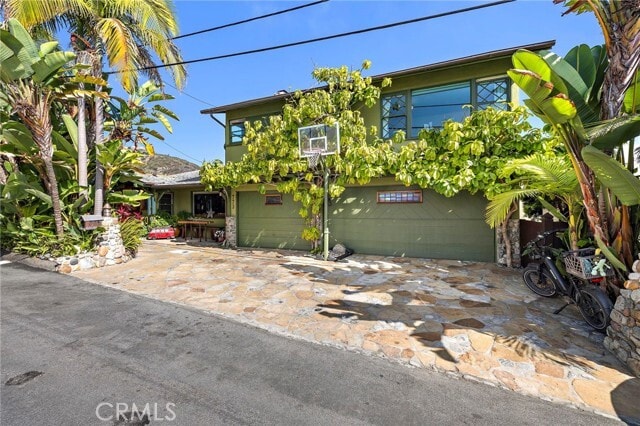 Building Photo - 773 St Ann's Dr