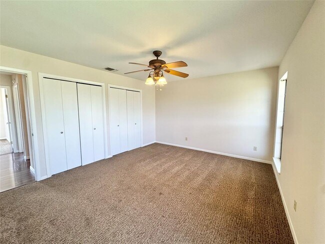 Building Photo - 18512 Carlson Ln