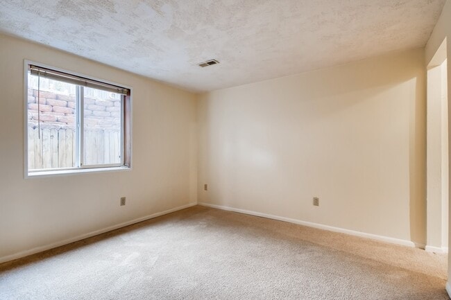 Bedroom - 415 Lilac Ct