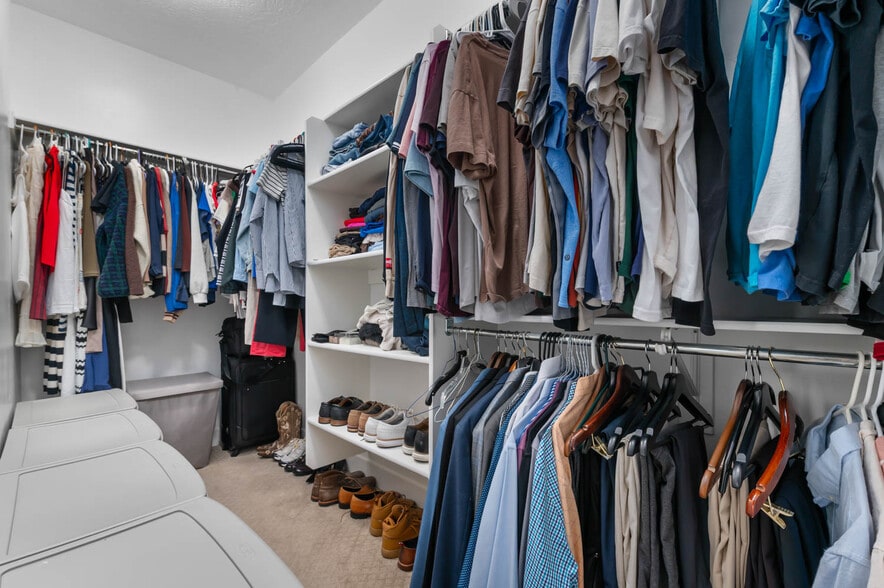 Master Walk-In Closet - 11769 S Nigel Peak Ln