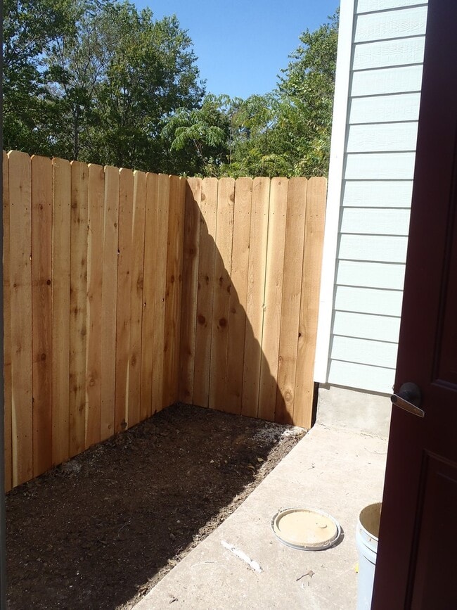 Building Photo - Meador-6912