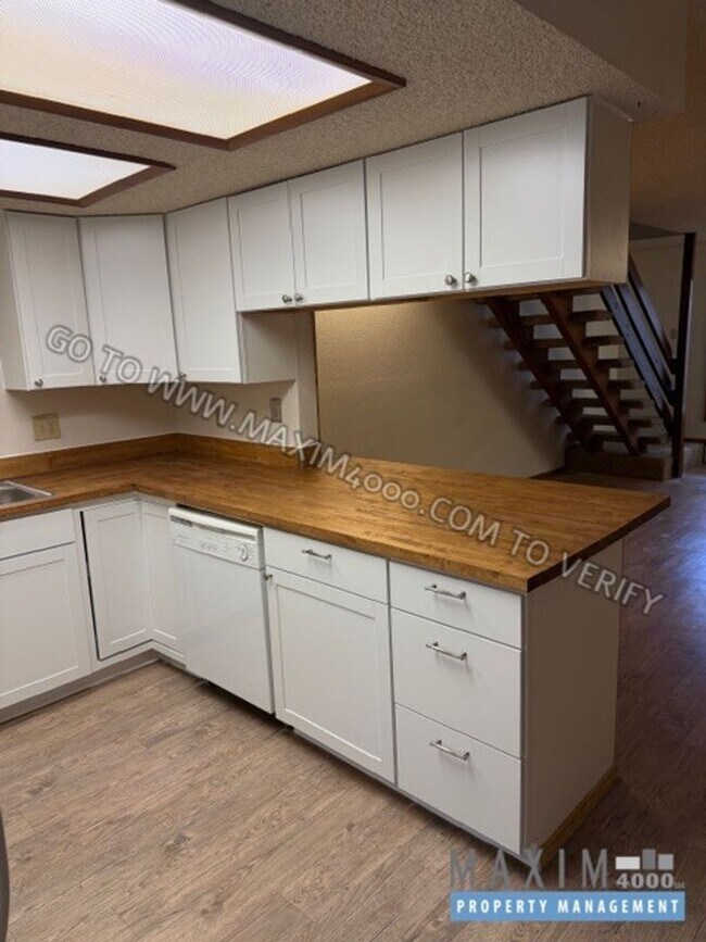 Building Photo - 2150 College Pl