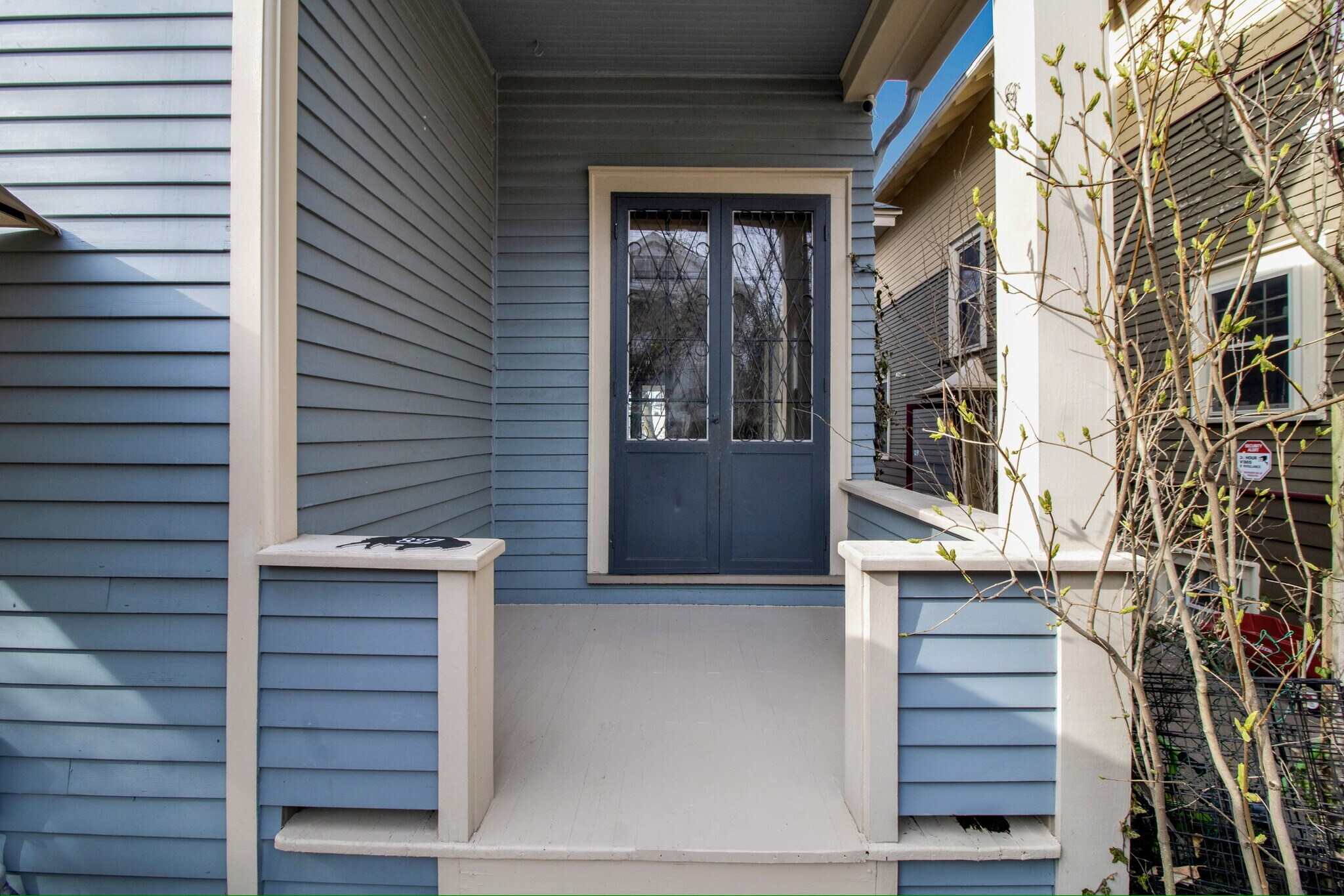 Building Photo - 827 Bird Ave