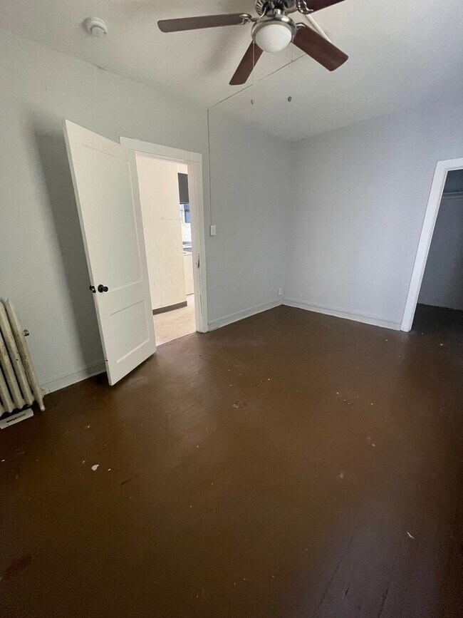 Building Photo - 10734 S Prairie Ave
