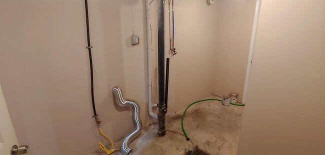 Building Photo - 1797 Cedaridge Dr