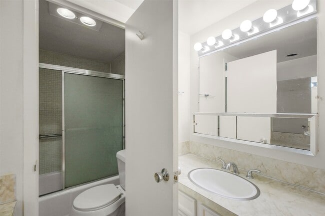Building Photo - 7520 Hornwood Dr