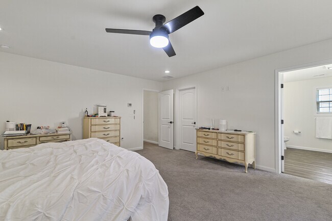 Building Photo - 150 Cilento Dr