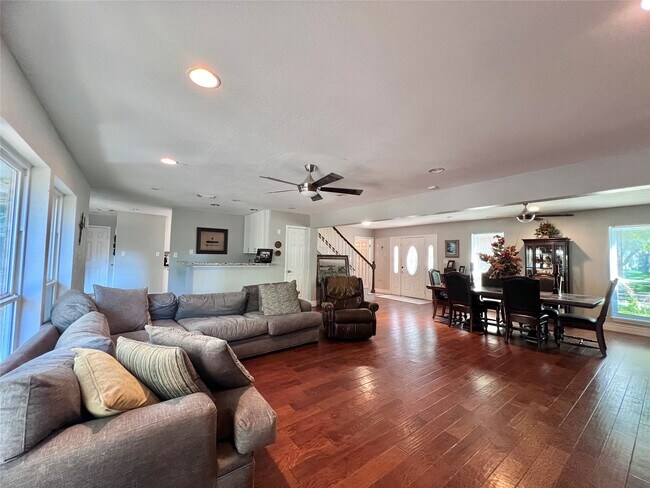 Building Photo - 15126 Turkey Creek Dr