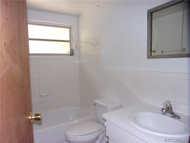 Building Photo - 28 N Davis St