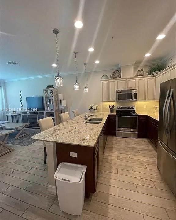 Building Photo - 7139 Greenwood Park Cir