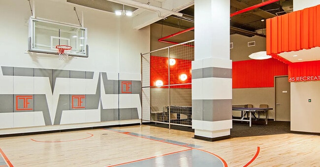 Building Photo - 45 William St