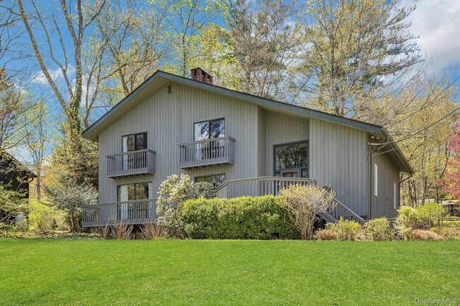 Building Photo - 68 Lake Shore Dr