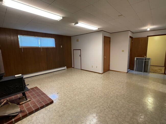 Building Photo - Spacious Home Right in the Heart of Covington!