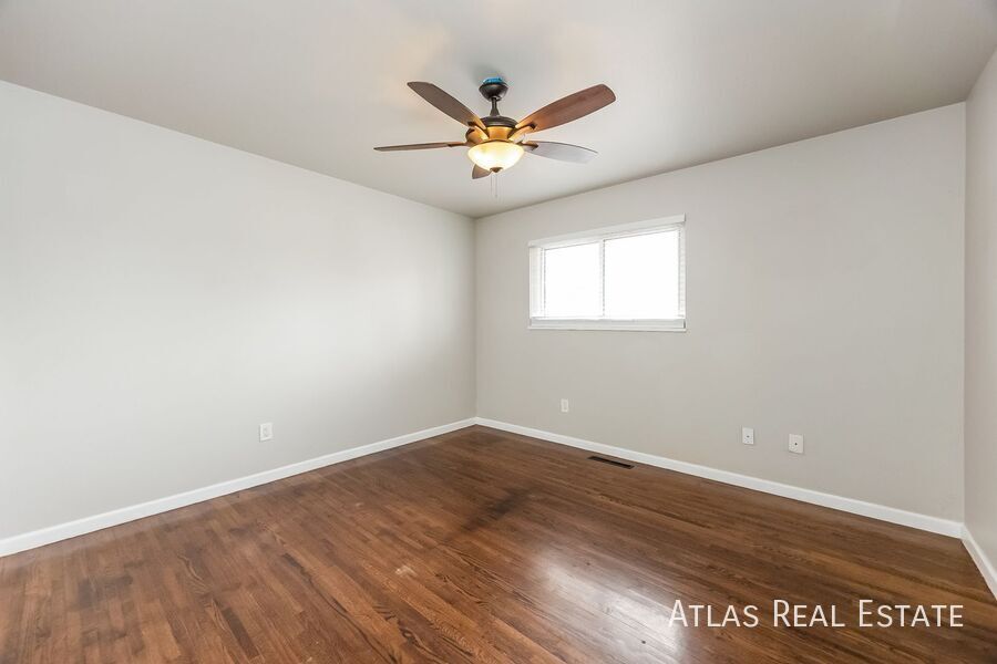 Building Photo - 2311 Sonoma Dr