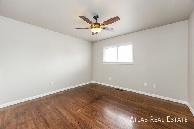 Building Photo - 2311 Sonoma Dr