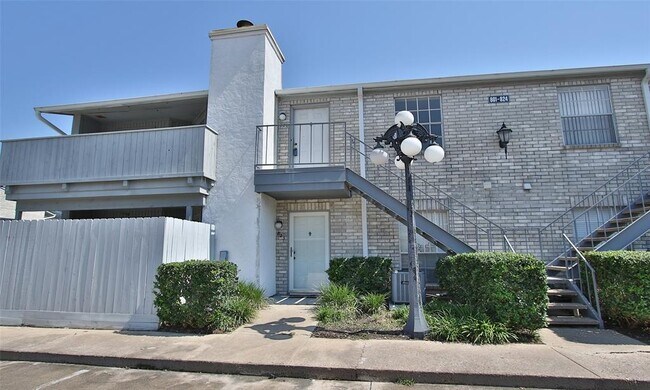 Building Photo - 8787 Brae Acres Rd