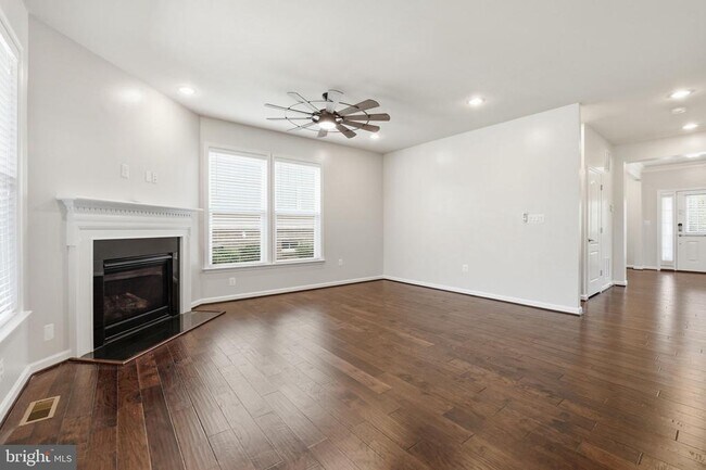 Building Photo - 428 Alder Dr