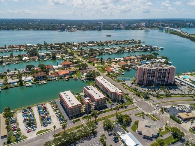 Building Photo - 105 Island Way