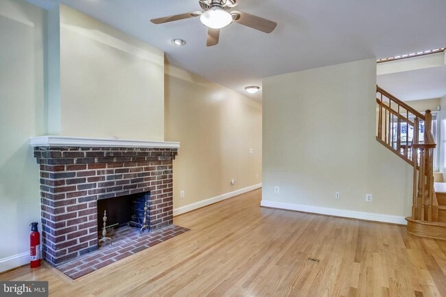 Building Photo - 119 N Peyton St