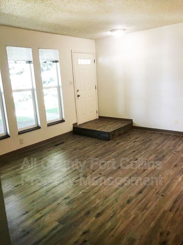 Building Photo - 1719 Larch St