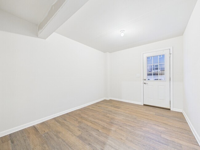 Building Photo - 2108 Trout Lily Ln