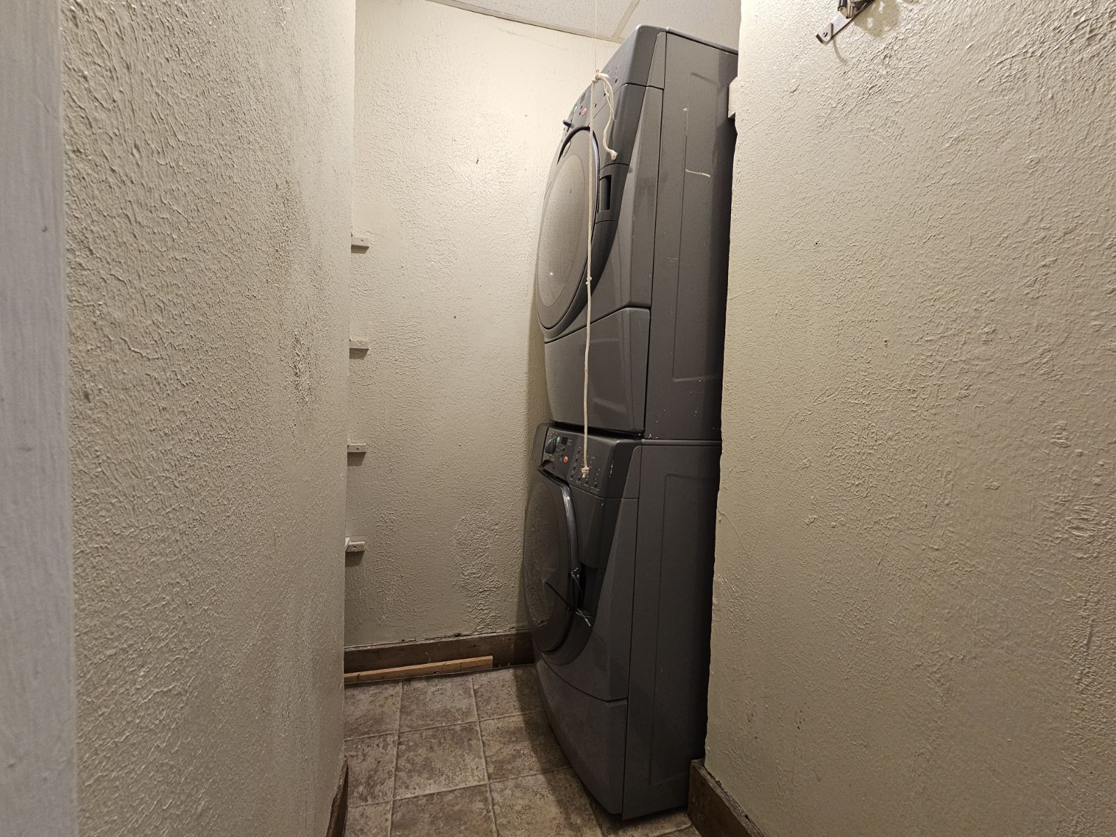 Building Photo - 13 Grove St