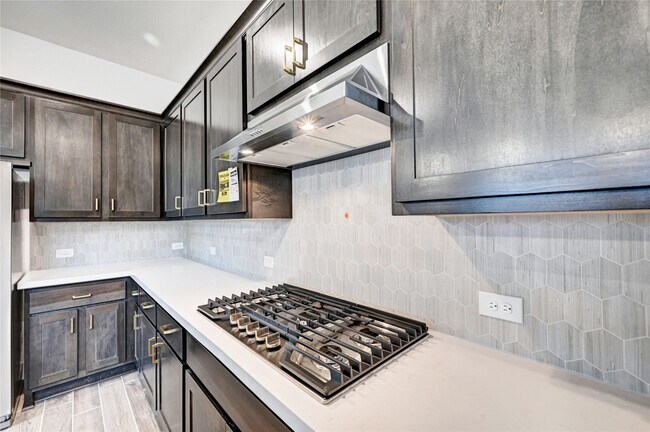 Building Photo - 7302 New Pecan Dr