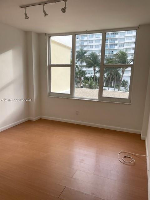 Building Photo - 5600 Collins Ave