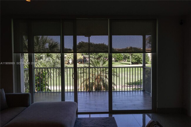 Building Photo - 4017 N Cypress Dr