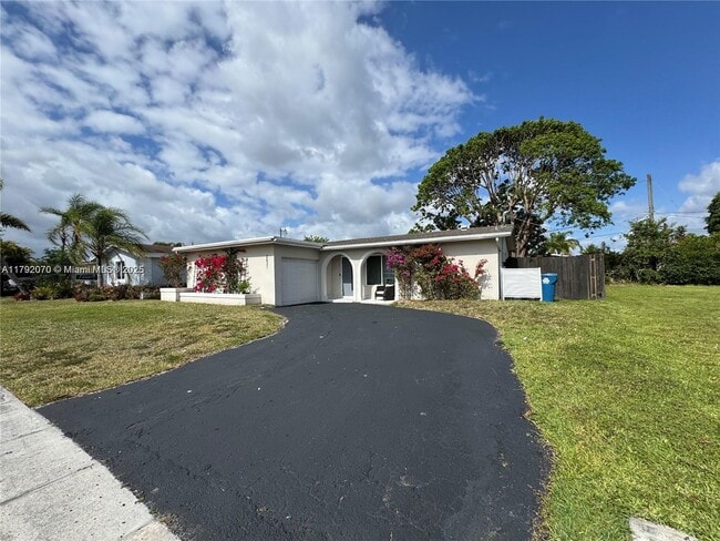 Building Photo - 2631 NW 94th Ave