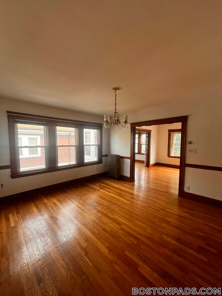 Building Photo - 468-470 Gallivan Boulevard